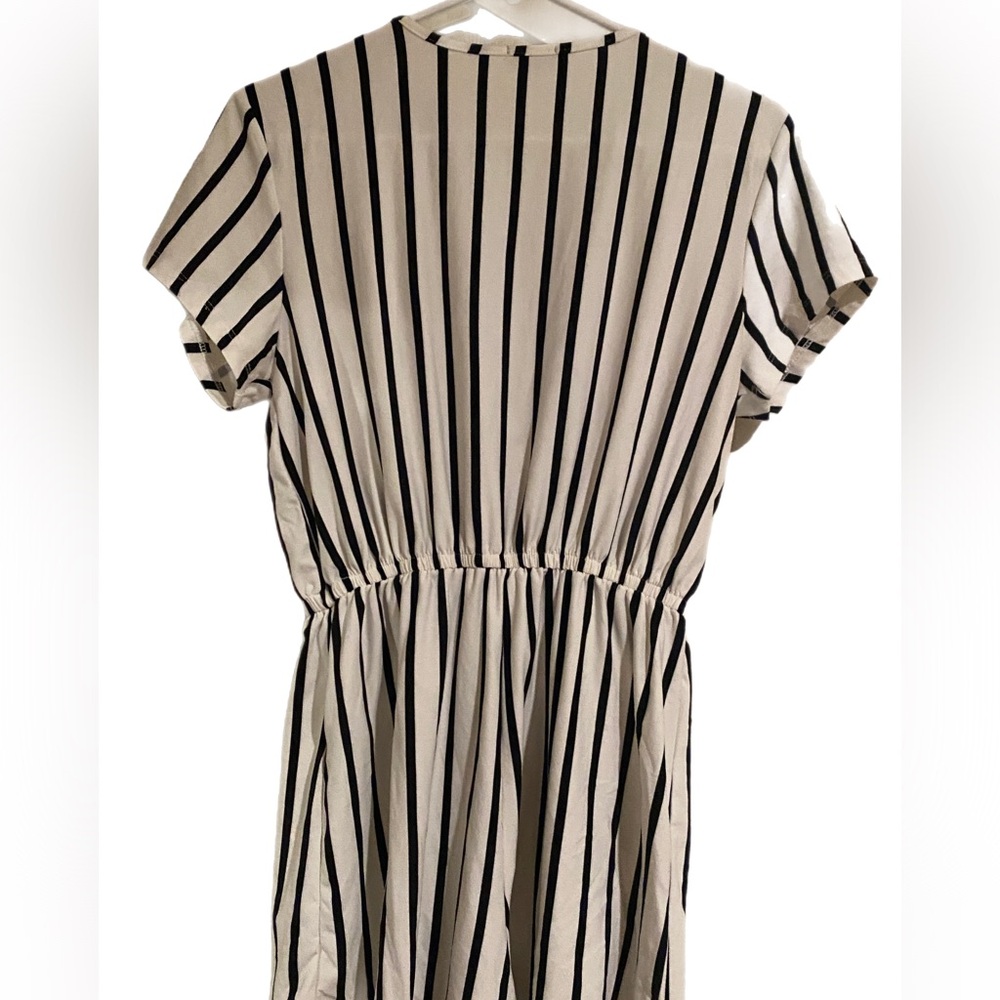 Striped Romper - Picture 3 of 4
